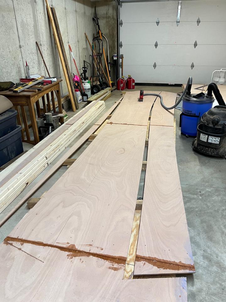 Cutting out the planks