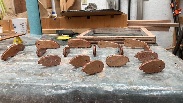 A flock of hinges