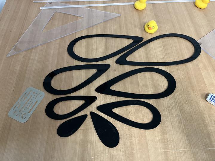 Laser cut Dixon Kemp style curves